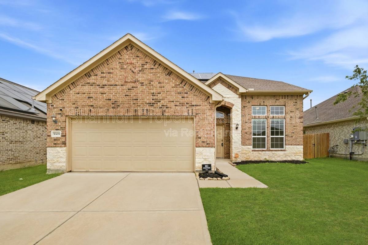 House for rent at 5309 Camerford Court, Alvin, TX 77511