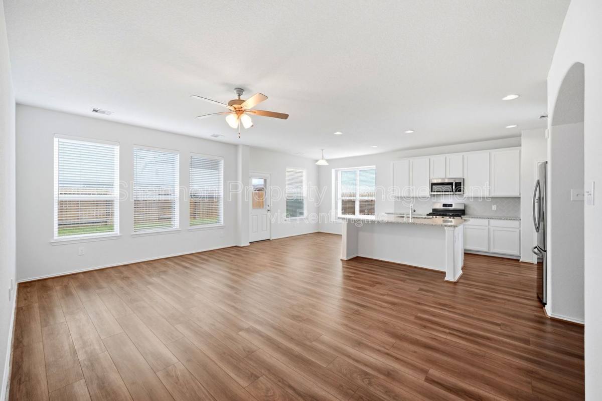 House for rent at 5309 Camerford Court, Alvin, TX 77511