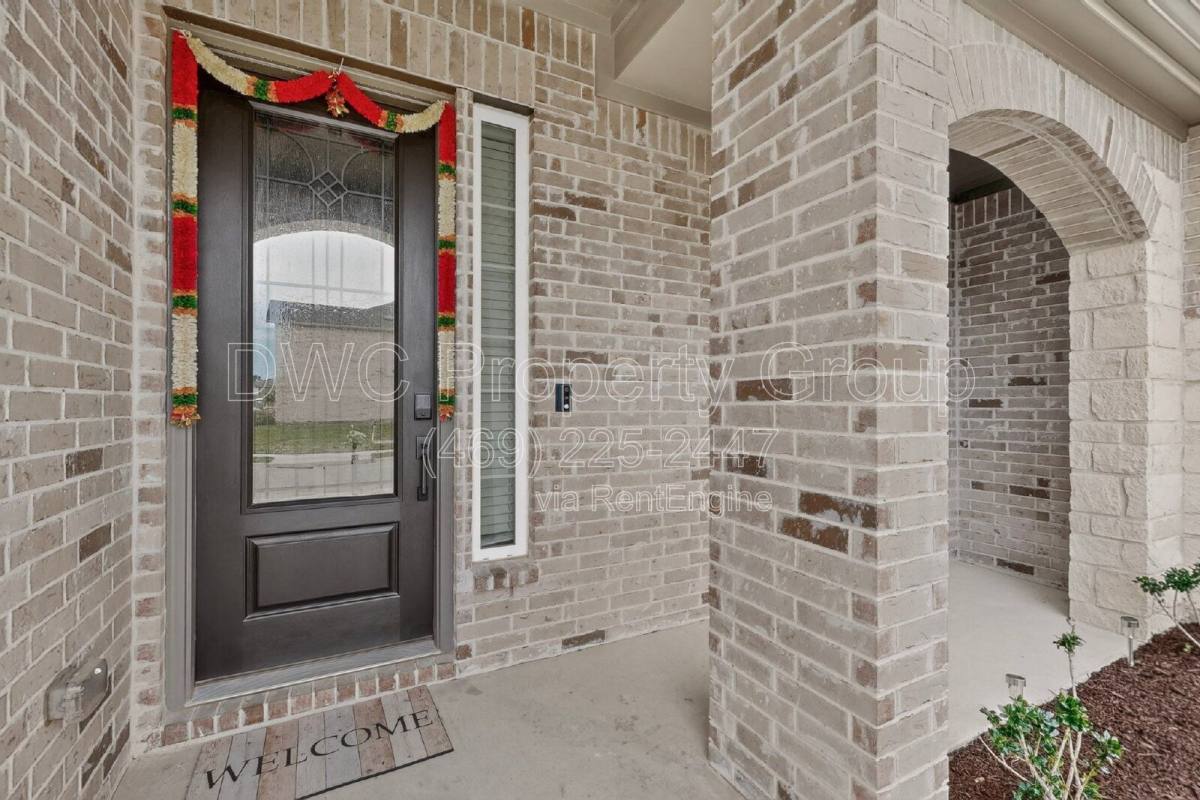 House for rent at 1837 Whispering Pines Dr, Celina, TX 75009