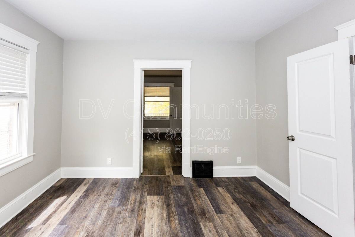 Apartment for rent at 2081 Halstead Ave #UP, Lakewood, OH 44107
