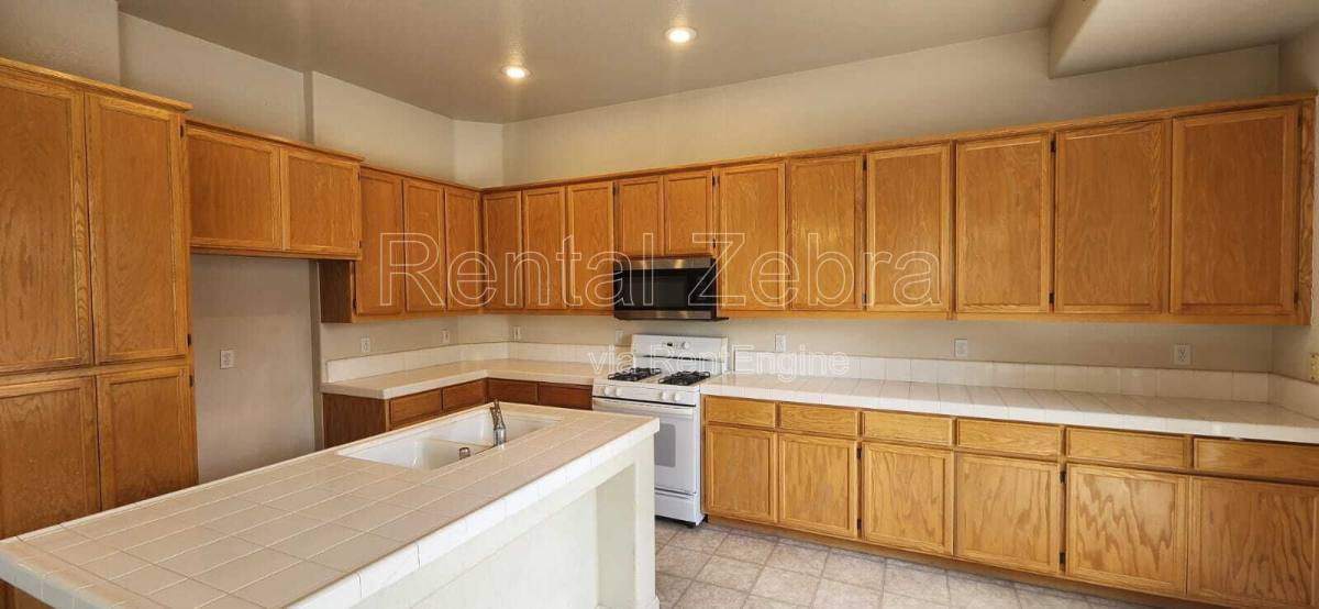 House for rent at 3795 Swan Ave, Merced, CA 95340