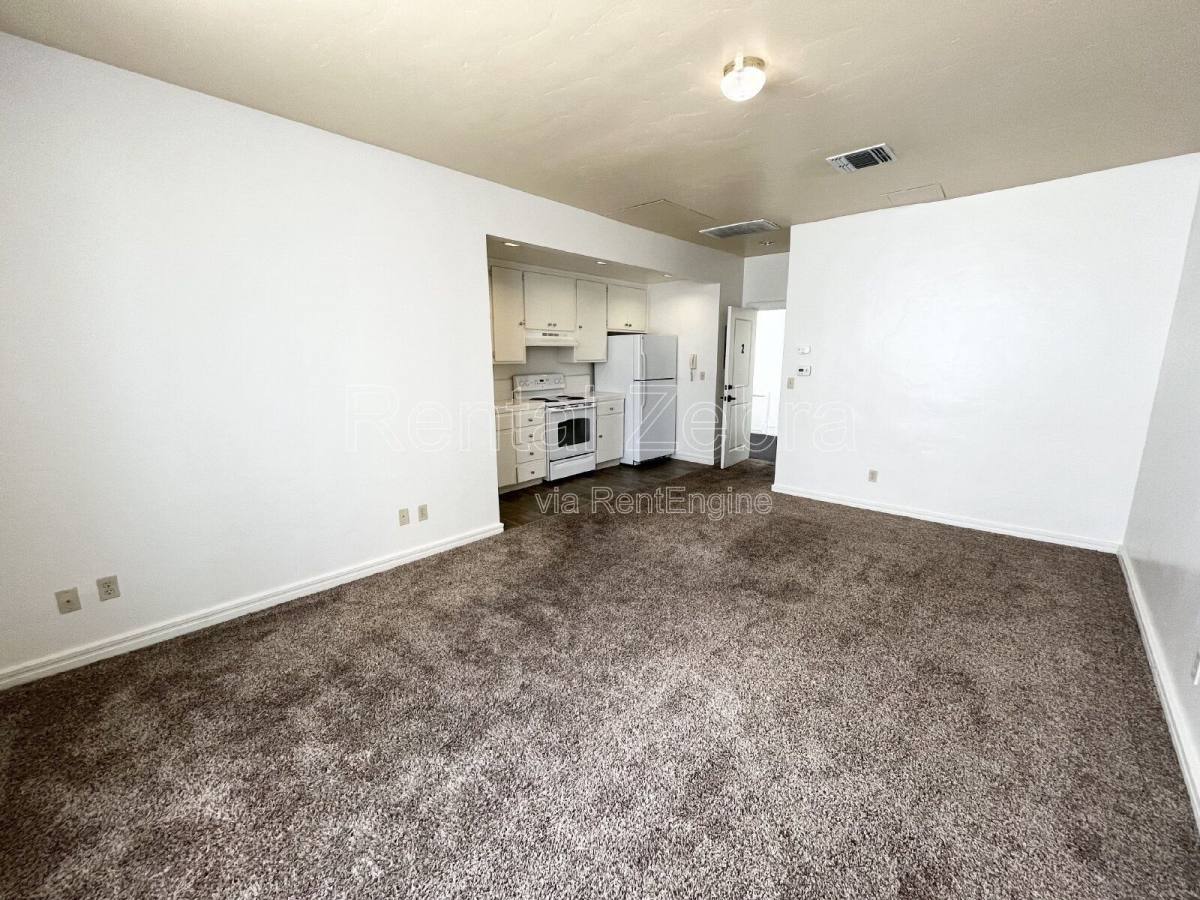 Apartment for rent at 317 W Main St #2, Merced, CA 95340