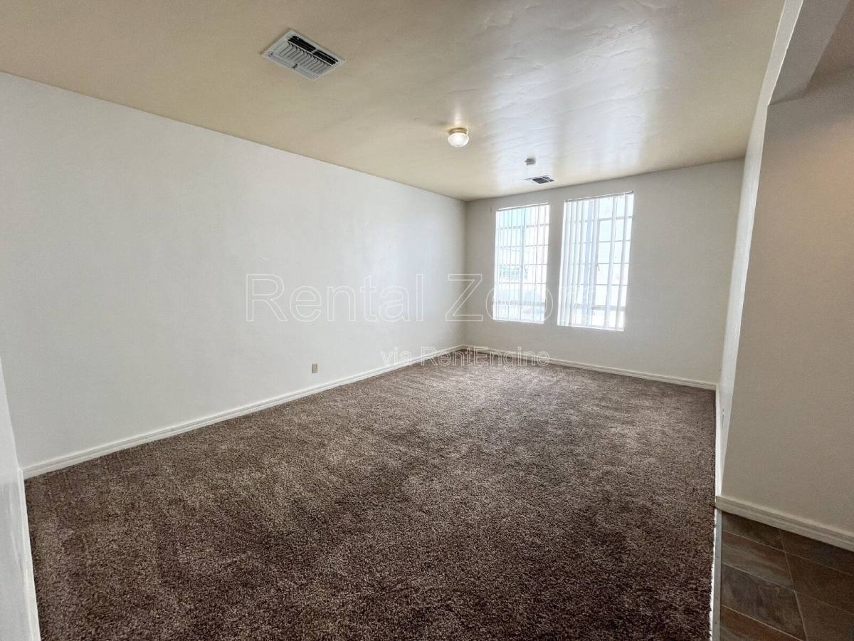 Apartment for rent at 317 W Main St #2, Merced, CA 95340