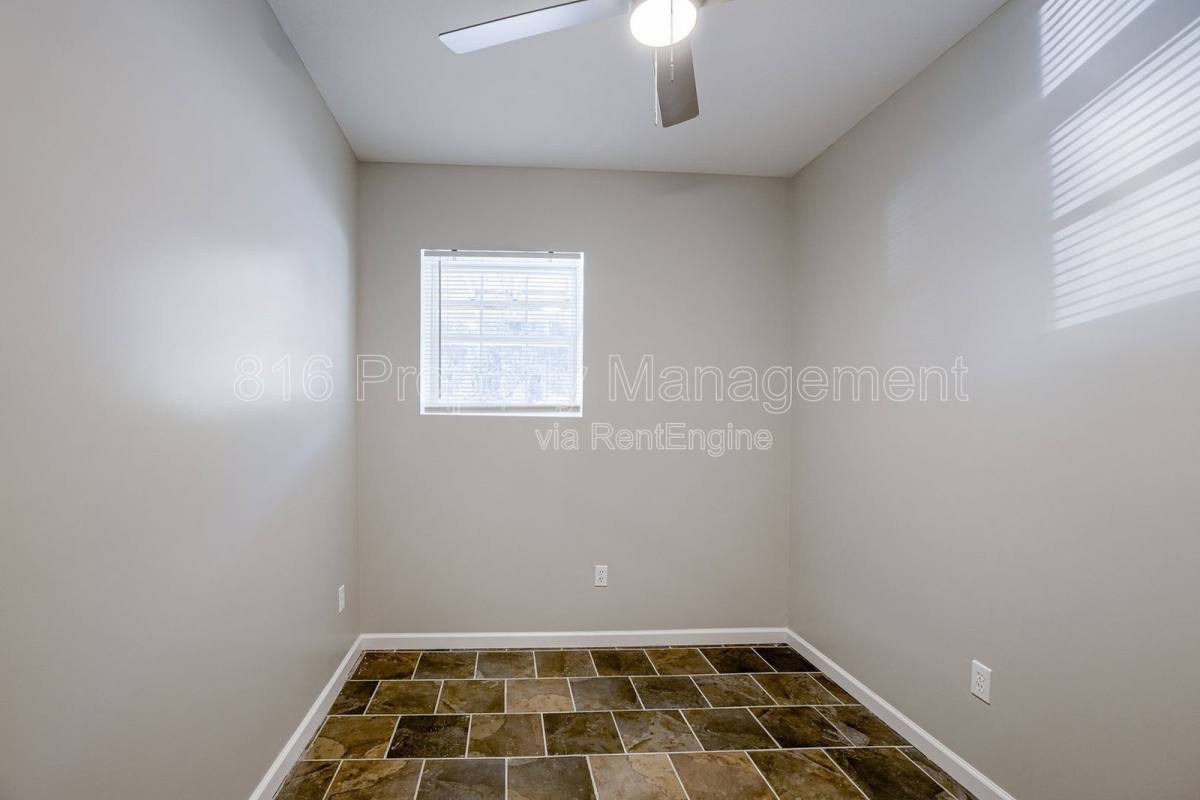 Apartment for rent at 8718 E Winner Rd, Kansas City, MO 64125
