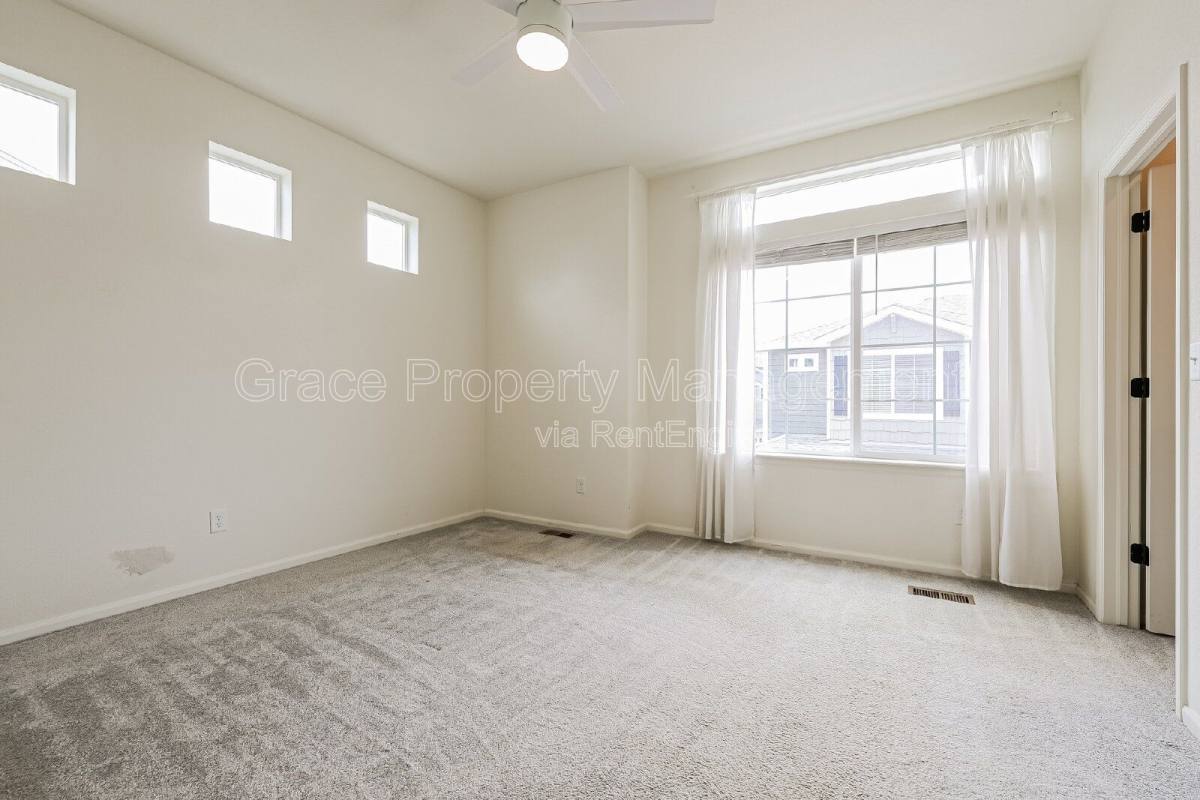 House for rent at 21844 E 44th Dr, Aurora, CO 80019