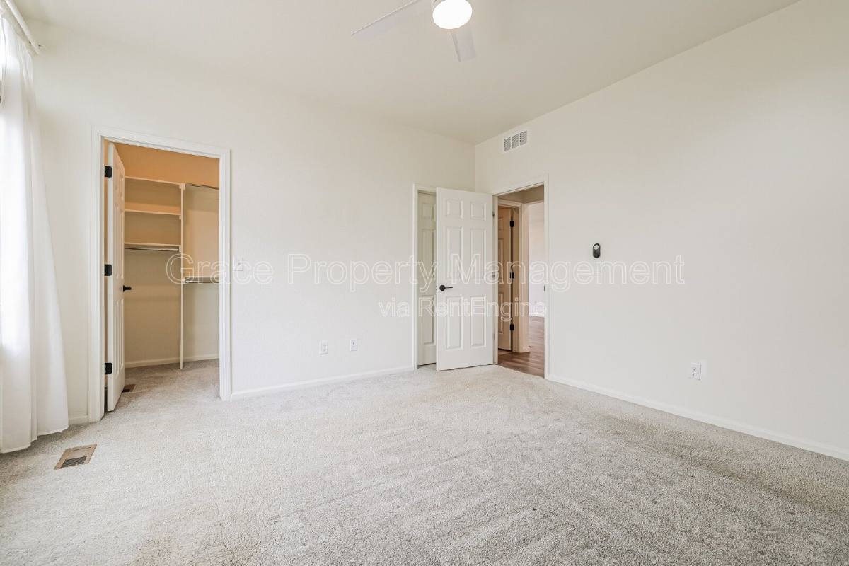 House for rent at 21844 E 44th Dr, Aurora, CO 80019