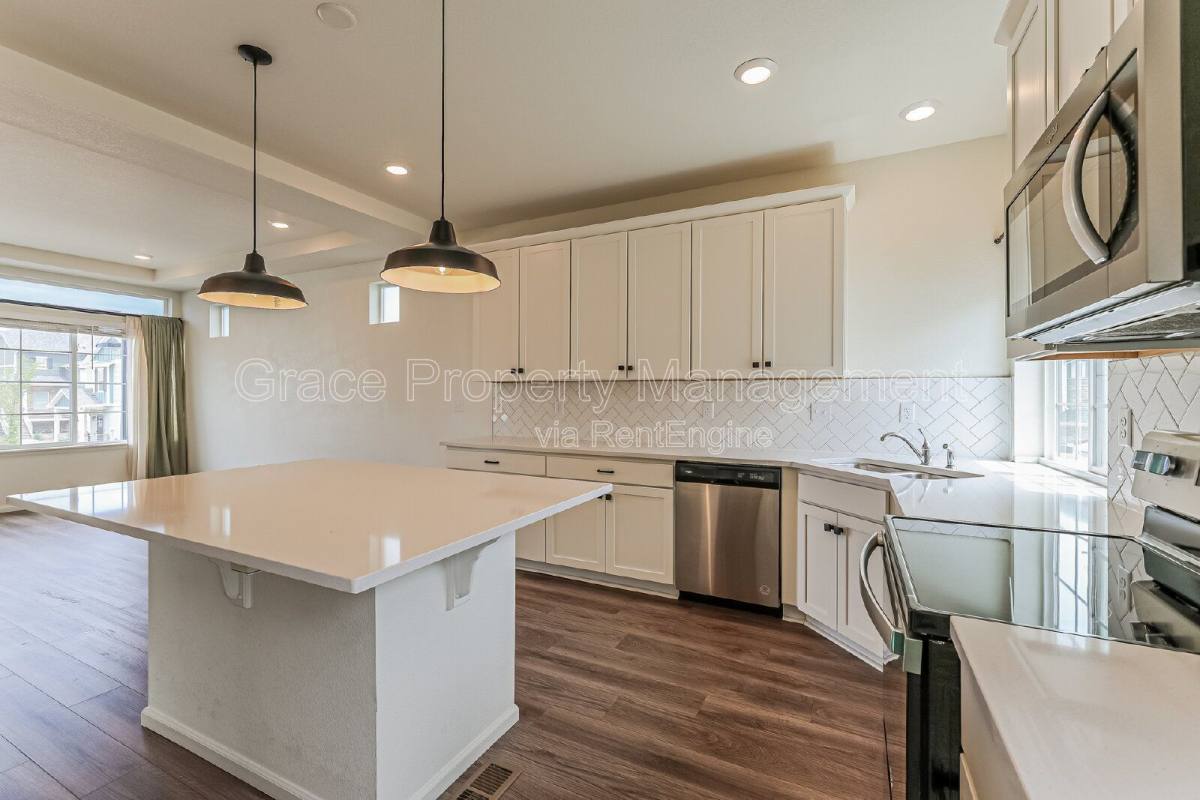 House for rent at 21844 E 44th Dr, Aurora, CO 80019