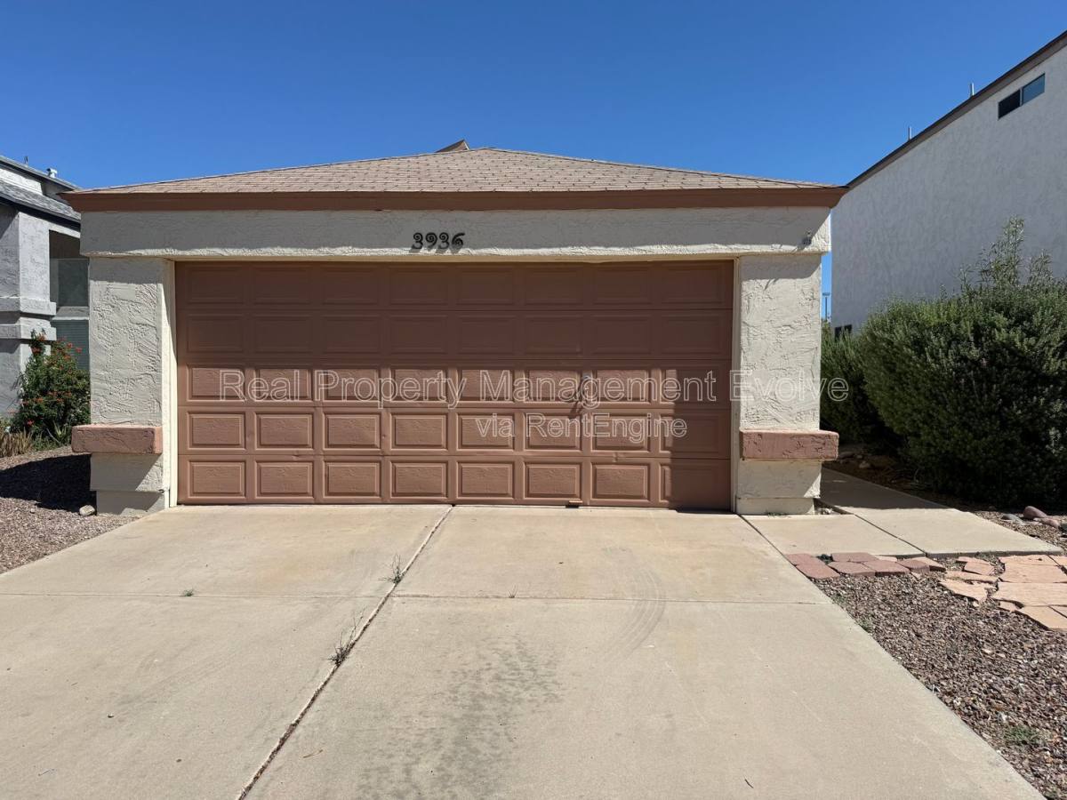 House for rent at 3936 W Chama Dr, Glendale, AZ 85310