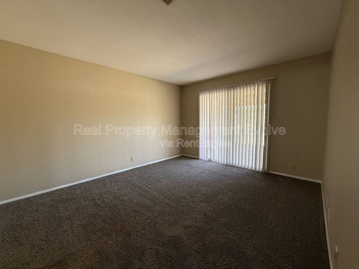 House for rent at 3936 W Chama Dr, Glendale, AZ 85310
