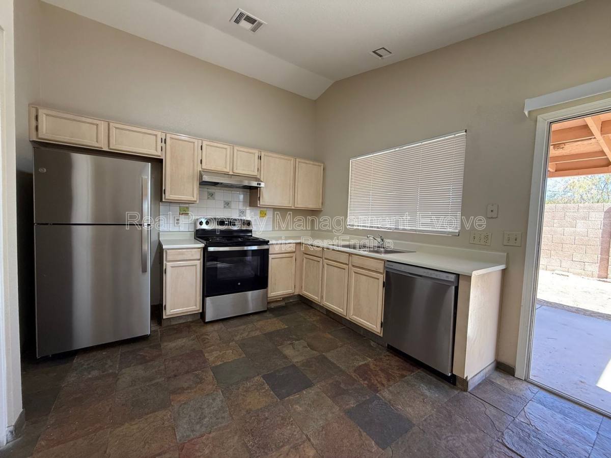 House for rent at 3936 W Chama Dr, Glendale, AZ 85310