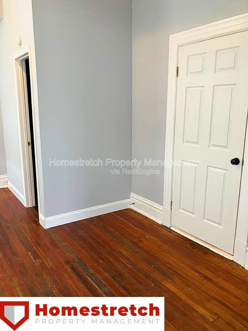 Apartment for rent at 3233 Oregon Ave #2, Saint Louis, MO 63118