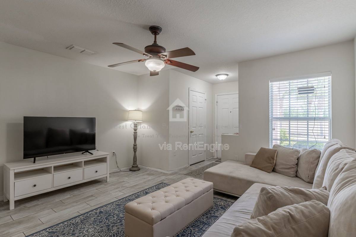 Townhouse for rent at 5095 Dominica Dr, Kissimmee, FL 34746