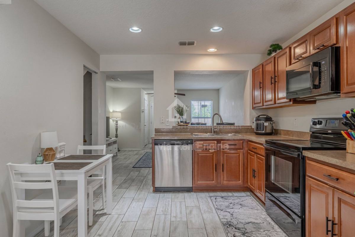 Townhouse for rent at 5095 Dominica Dr, Kissimmee, FL 34746