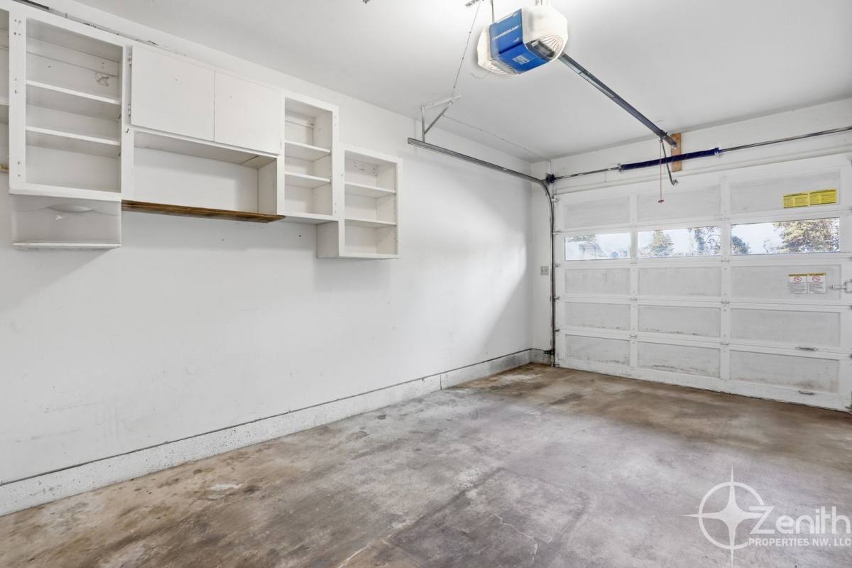 Apartment for rent at 166 Virginia St #B, Kelso, WA 98626