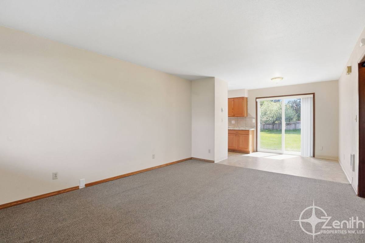 Apartment for rent at 166 Virginia St #B, Kelso, WA 98626