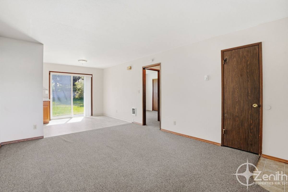 Apartment for rent at 166 Virginia St #B, Kelso, WA 98626