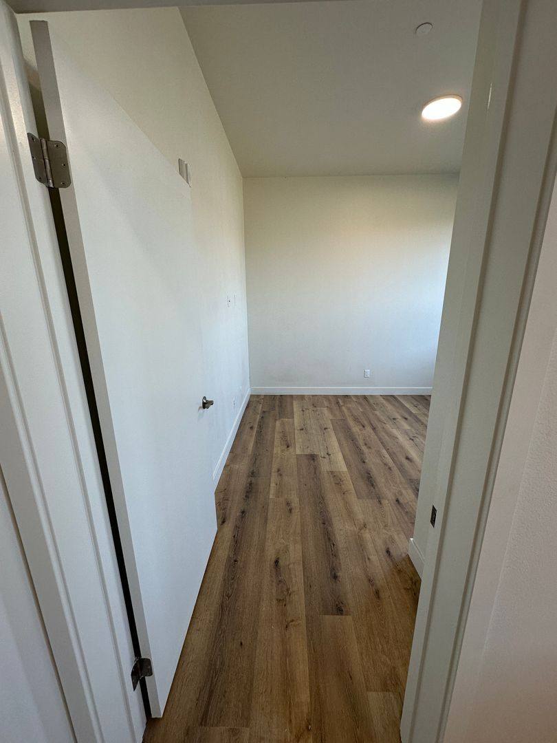 Apartment for rent at 10914 S Main St #104, Los Angeles, CA 90061