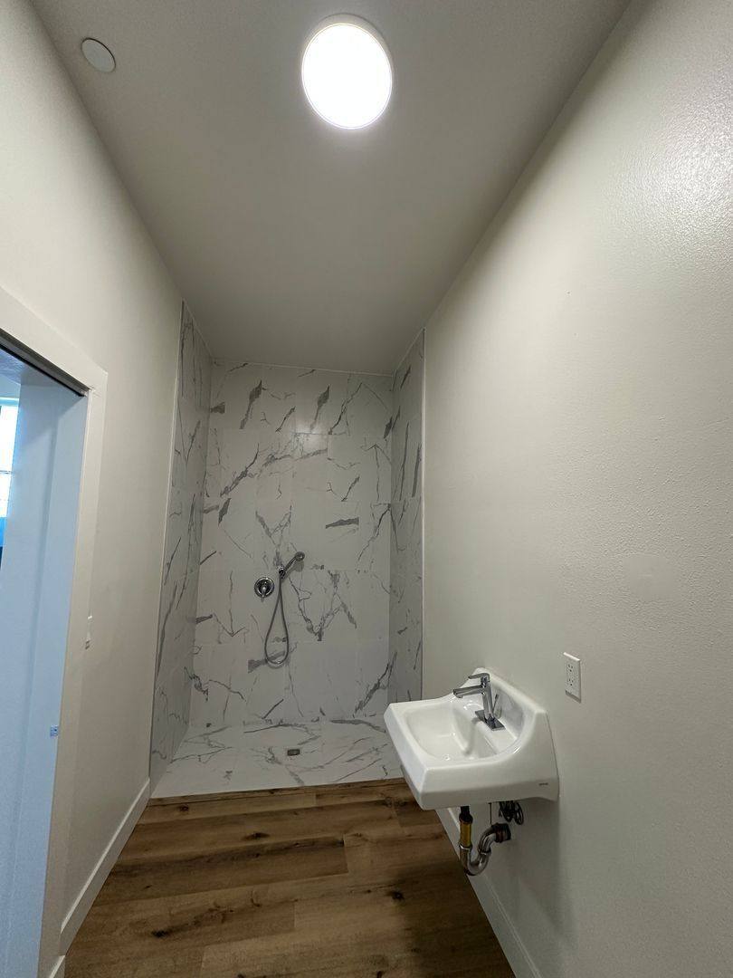 Apartment for rent at 10914 S Main St #104, Los Angeles, CA 90061