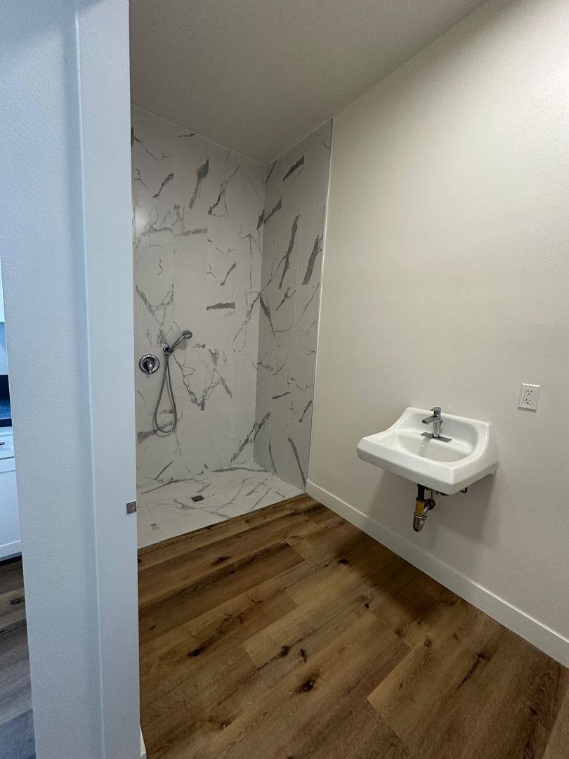 Apartment for rent at 10914 S Main St #104, Los Angeles, CA 90061