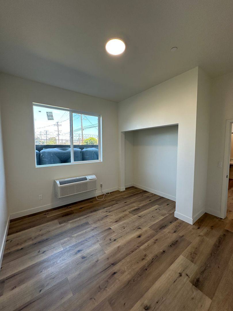 Apartment for rent at 10914 S Main St #104, Los Angeles, CA 90061