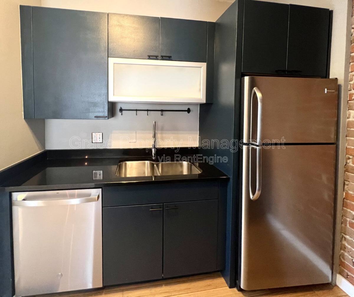 Apartment for rent at 2306 Glenarm Place #101, Denver, CO 80205