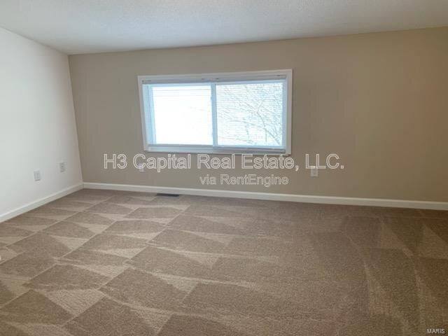 Townhouse for rent at 80 Village Court, Glen Carbon, IL 62034