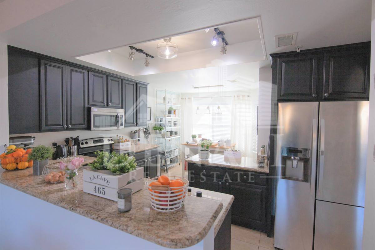 Townhouse for rent at 14203 N 101st St, Scottsdale, AZ 85260