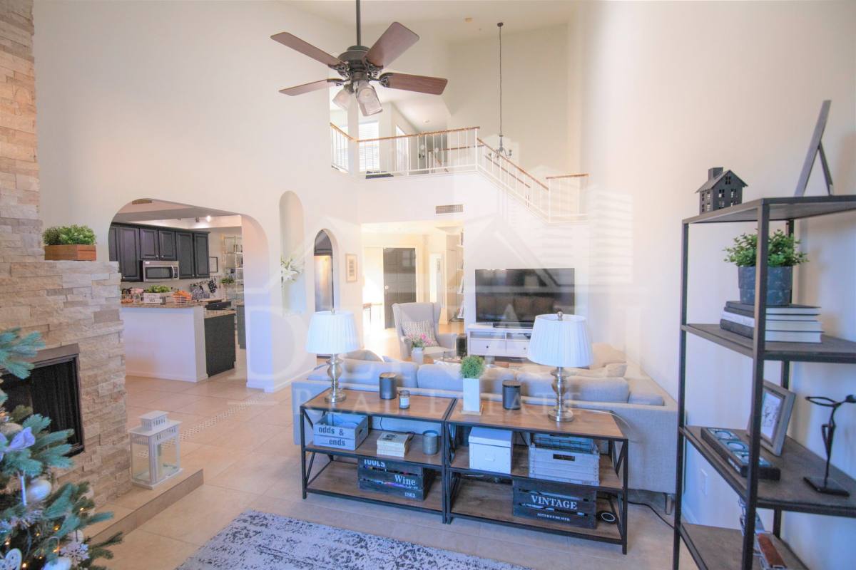 Townhouse for rent at 14203 N 101st St, Scottsdale, AZ 85260