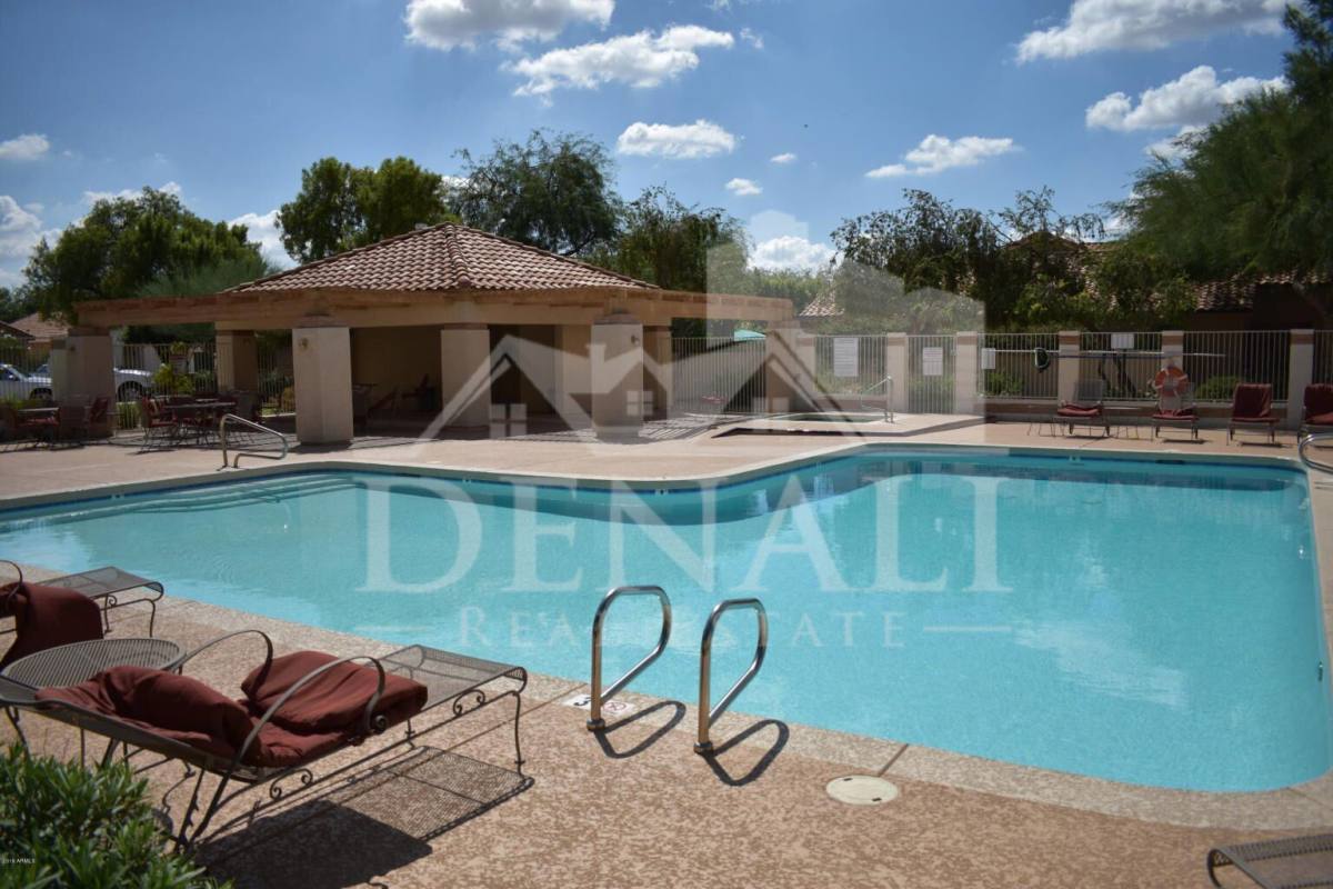 Townhouse for rent at 14203 N 101st St, Scottsdale, AZ 85260
