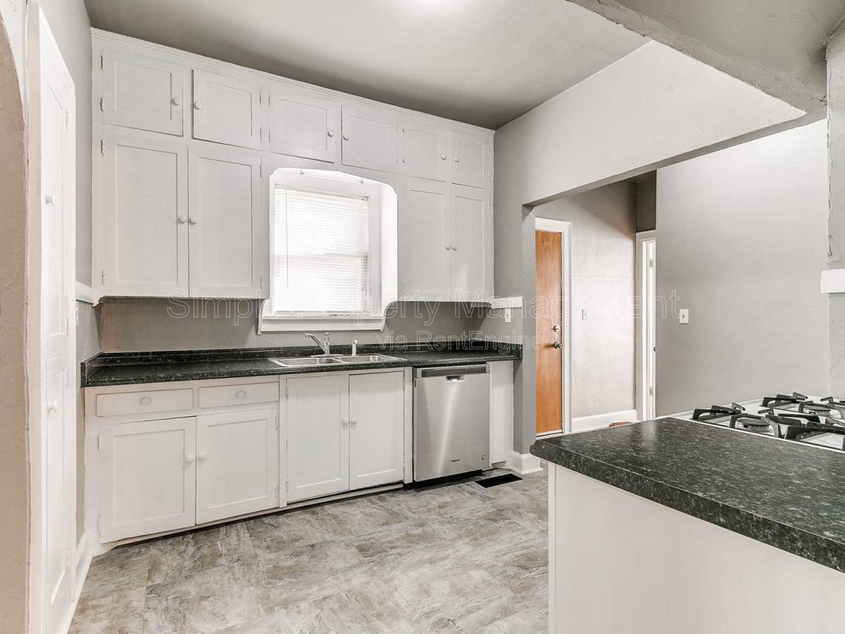 House for rent at 912 NE 21st St, Oklahoma City, OK 73105