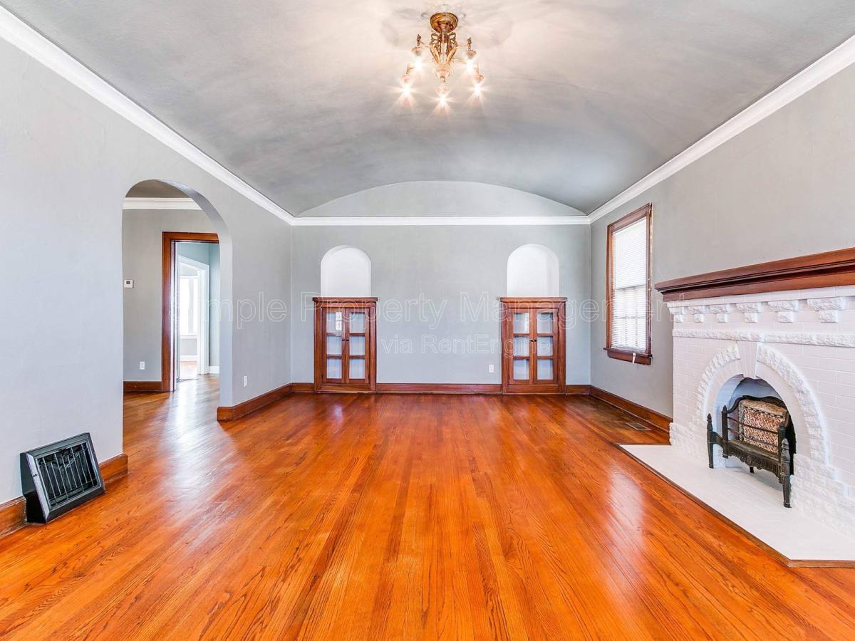 House for rent at 912 NE 21st St, Oklahoma City, OK 73105