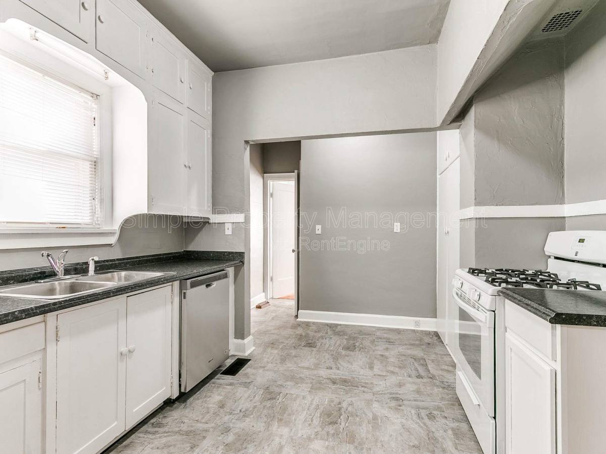 House for rent at 912 NE 21st St, Oklahoma City, OK 73105