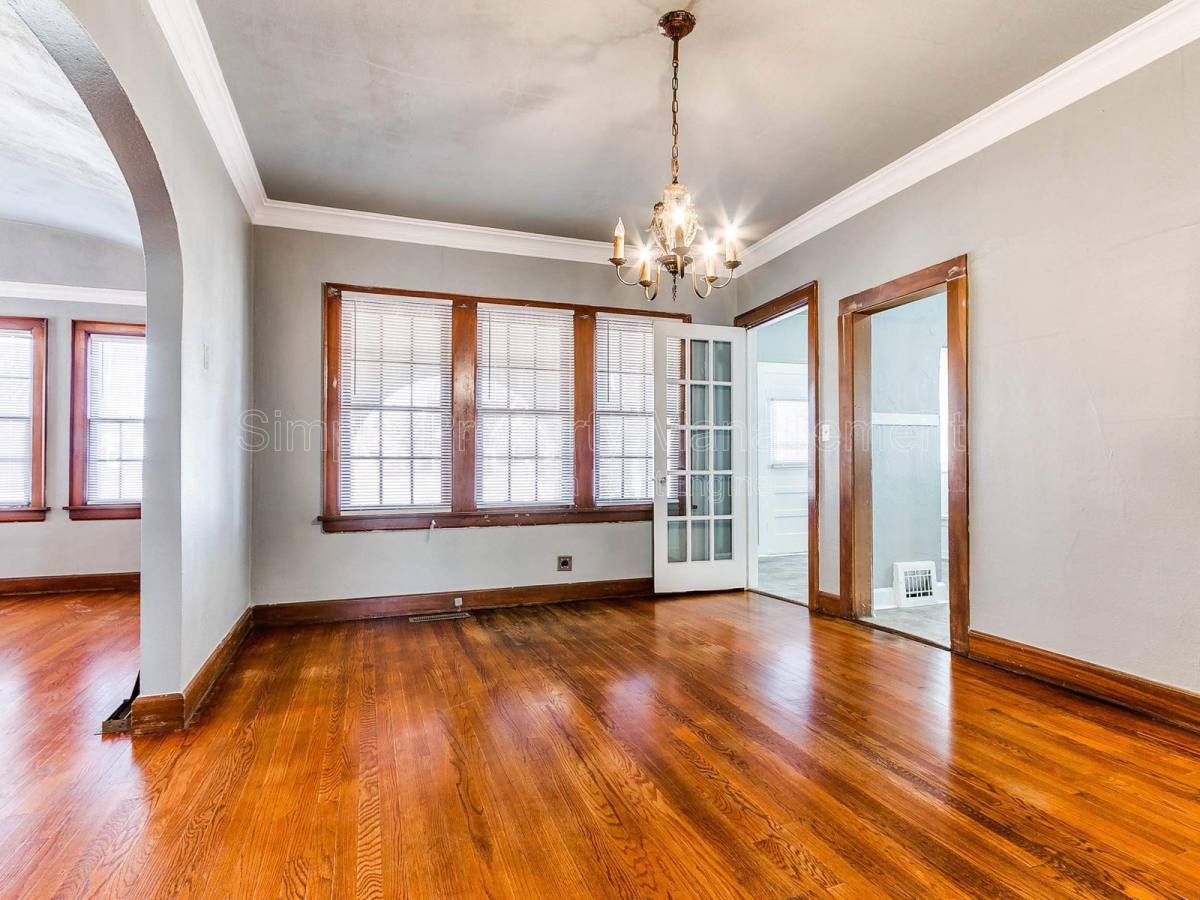 House for rent at 912 NE 21st St, Oklahoma City, OK 73105