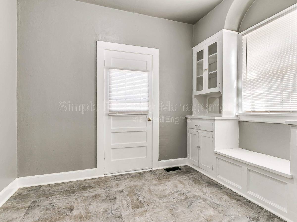 House for rent at 912 NE 21st St, Oklahoma City, OK 73105