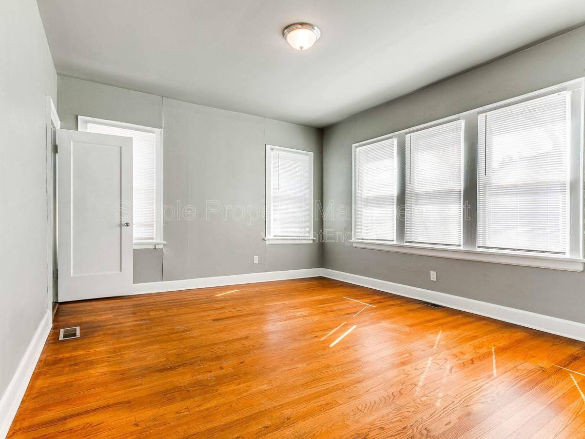 House for rent at 912 NE 21st St, Oklahoma City, OK 73105
