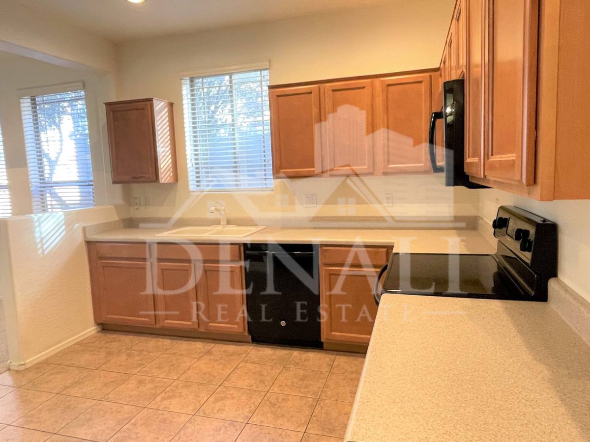 Apartment for rent at 1225 N 36th St #1114, Phoenix, AZ 85008