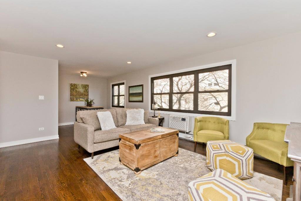 Apartment for rent at 5536 N Sheridan Rd, Chicago, IL 60640
