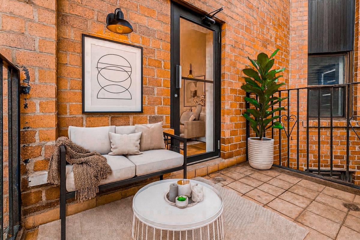 Townhouse for rent at 29 7th Ave S #2BB, New York, NY 10014