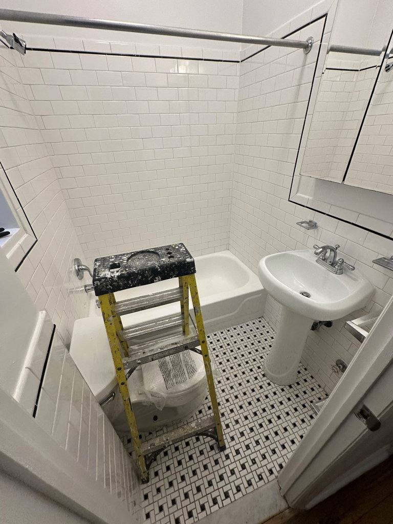 Apartment for rent at 305 W 45th St, New York, NY 10036