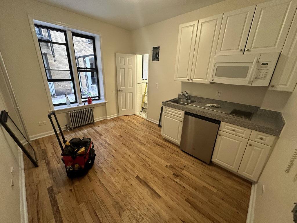 Apartment for rent at 305 W 45th St, New York, NY 10036