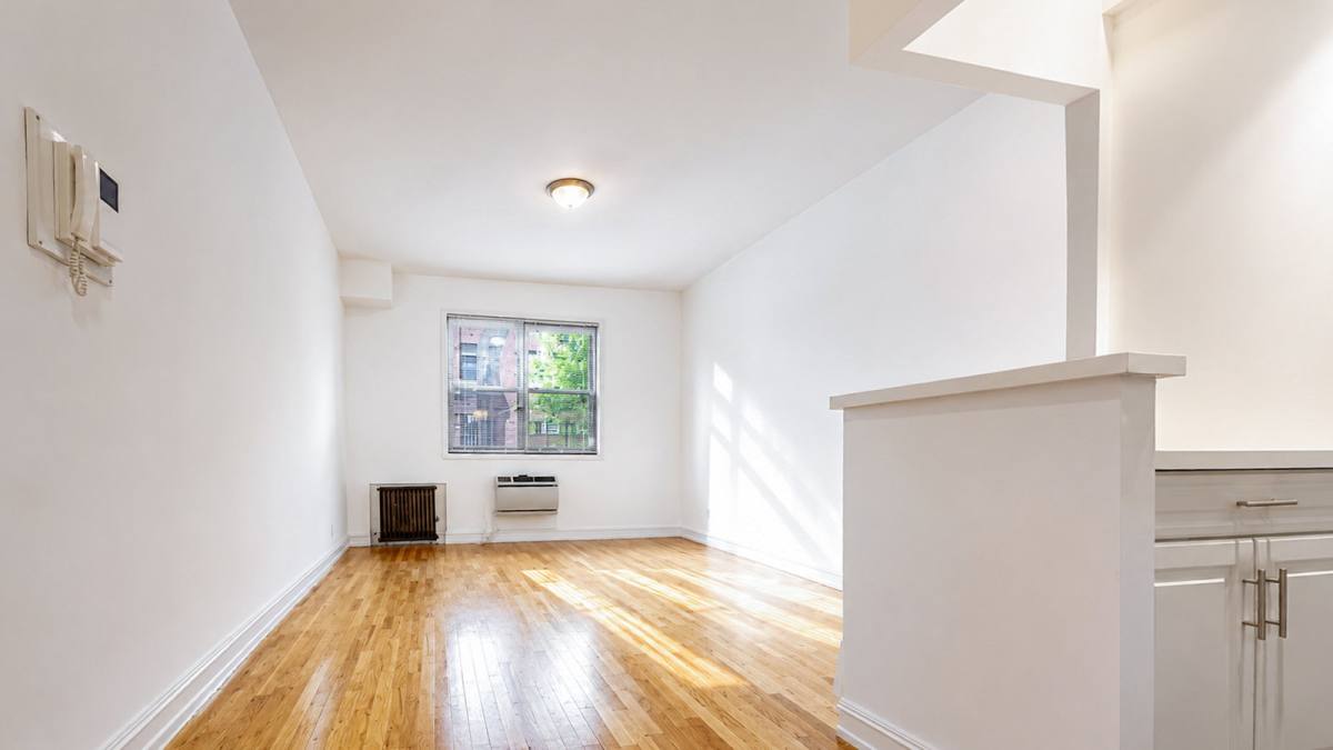 Apartment for rent at 226 E 74th St #1FF, New York, NY 10021