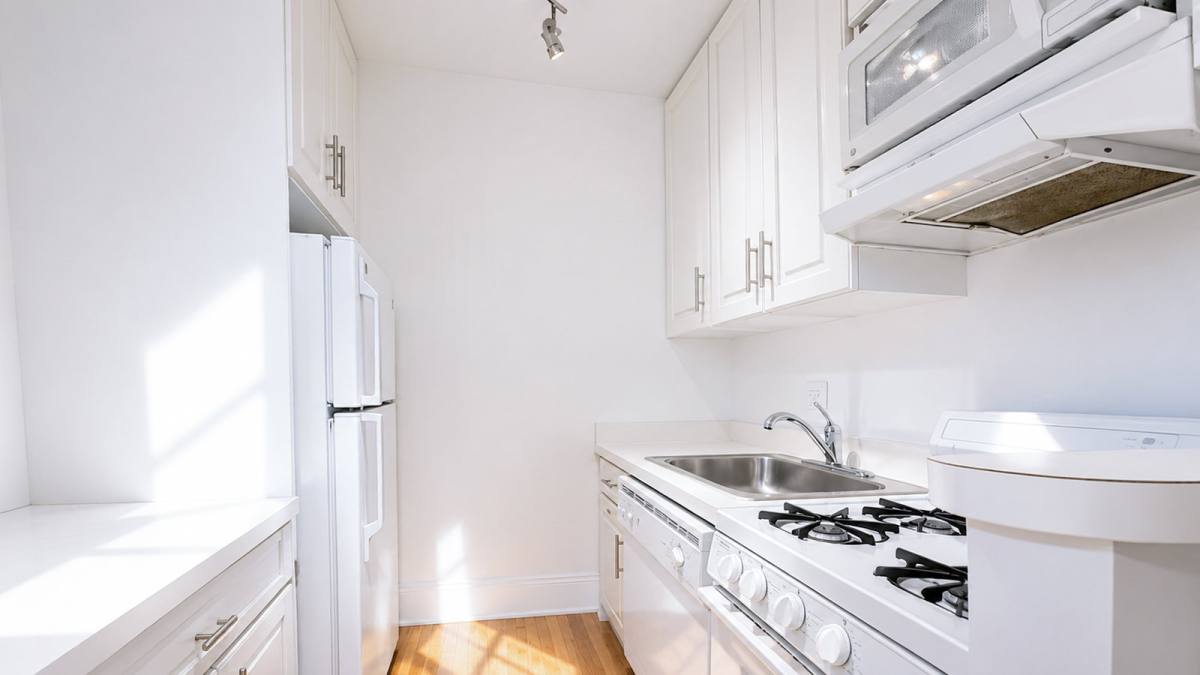 Apartment for rent at 226 E 74th St #1FF, New York, NY 10021