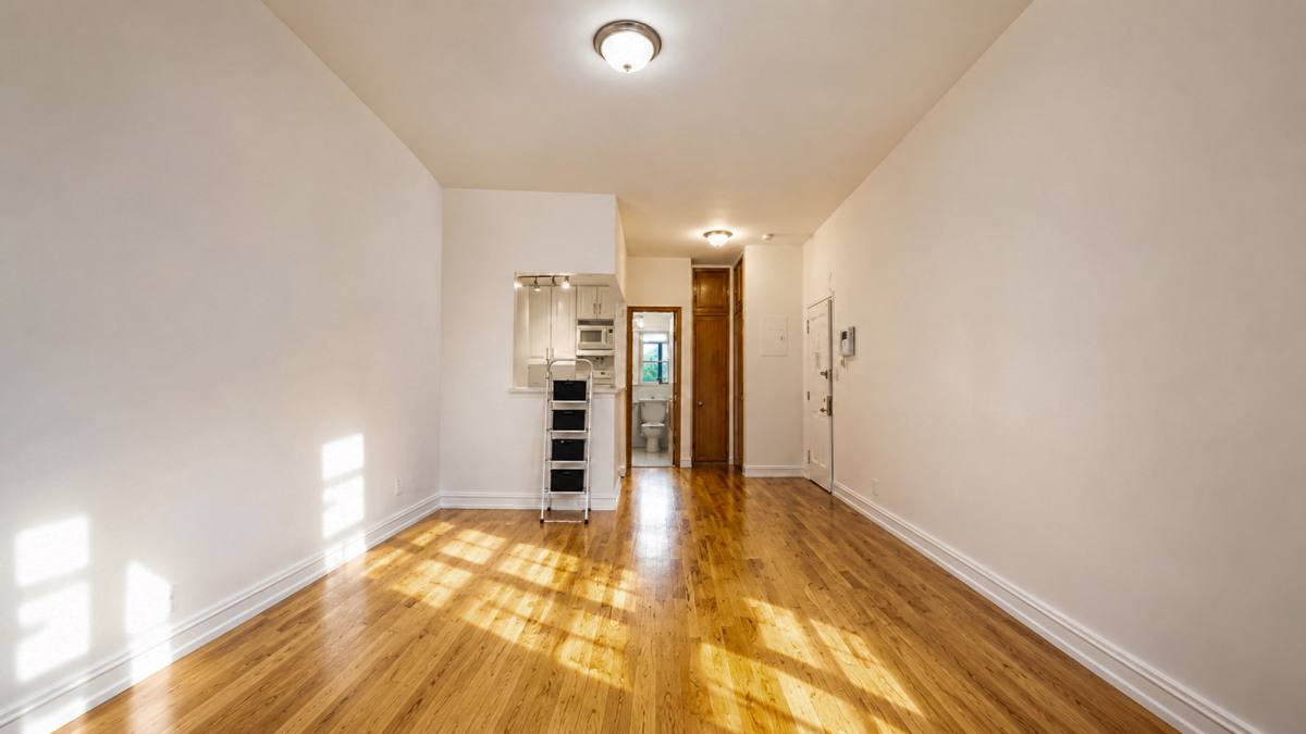 Apartment for rent at 226 E 74th St #1FF, New York, NY 10021