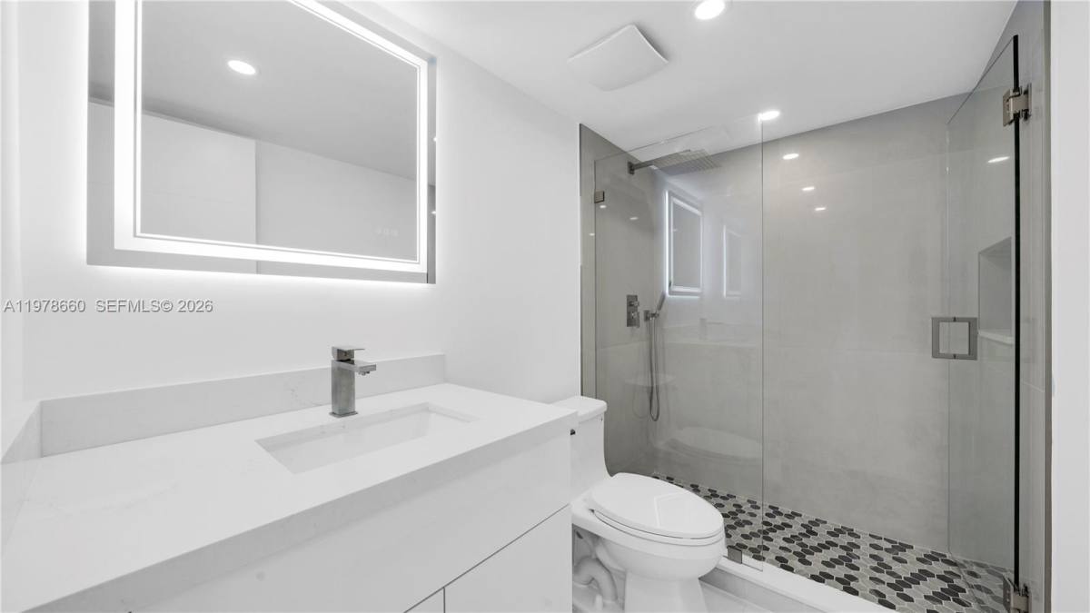 Apartment for rent at 6070 W 19th Ave, Hialeah, FL 33012