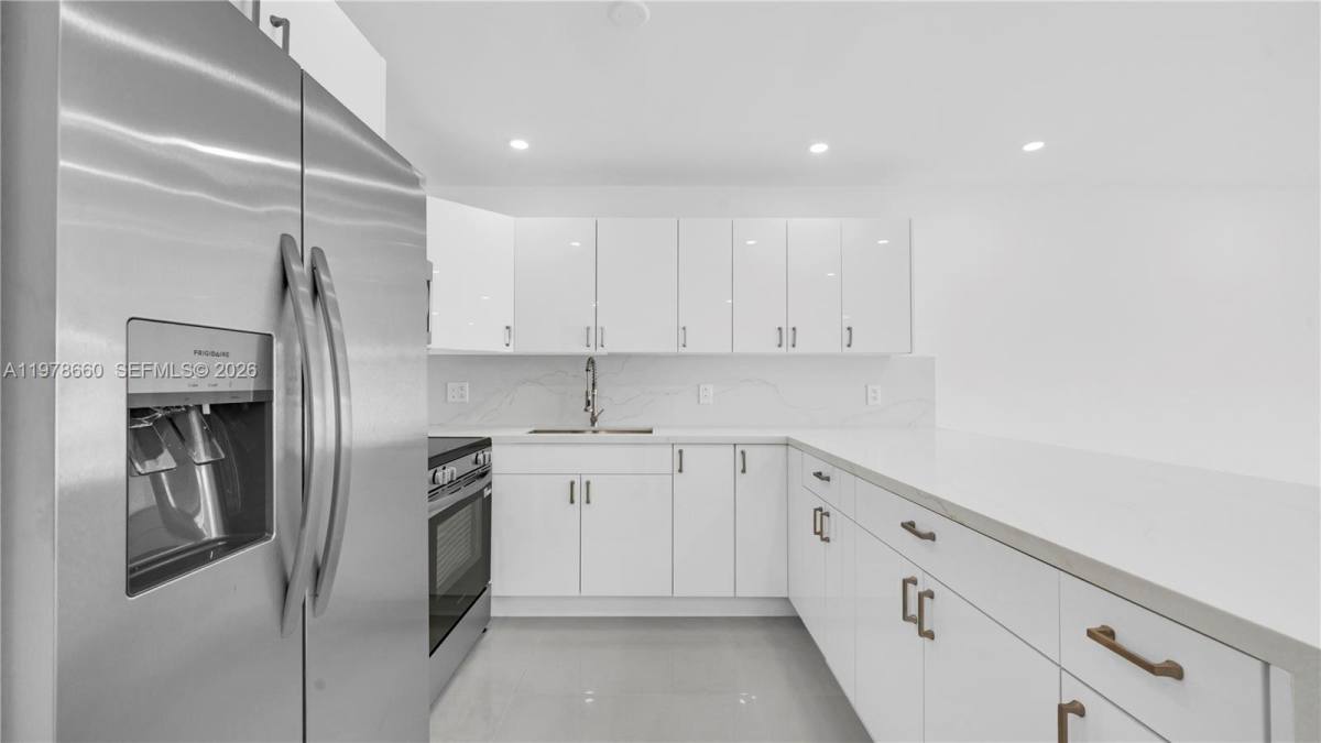Apartment for rent at 6070 W 19th Ave, Hialeah, FL 33012
