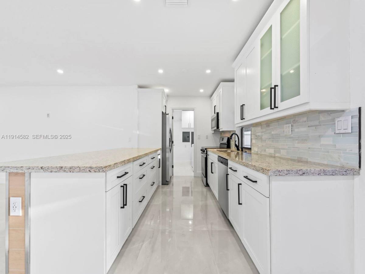 House for rent at 19850 Franjo Rd, Miami, FL 33157
