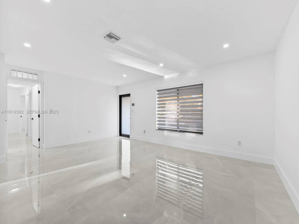 House for rent at 19850 Franjo Rd, Miami, FL 33157