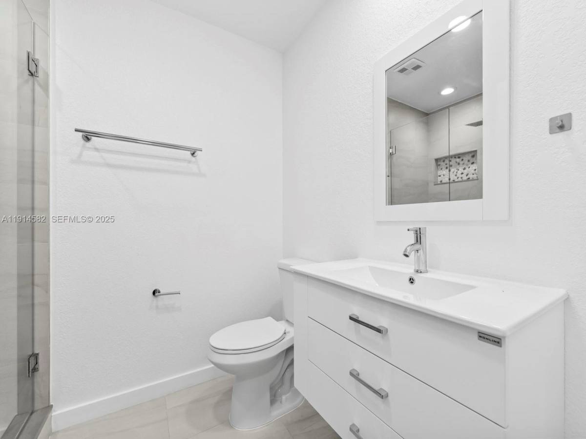 House for rent at 19850 Franjo Rd, Miami, FL 33157