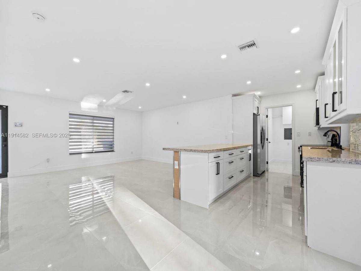 House for rent at 19850 Franjo Rd, Miami, FL 33157