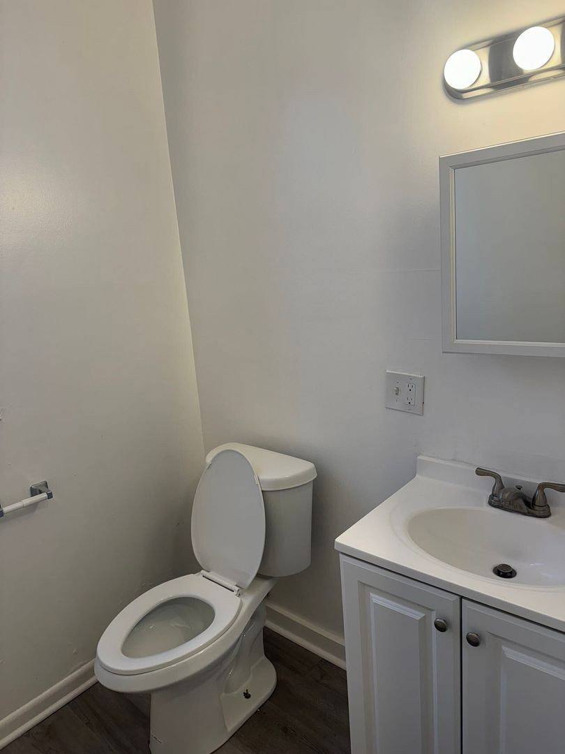 Apartment for rent at 118 N Keeler Ave #2, Chicago, IL 60624